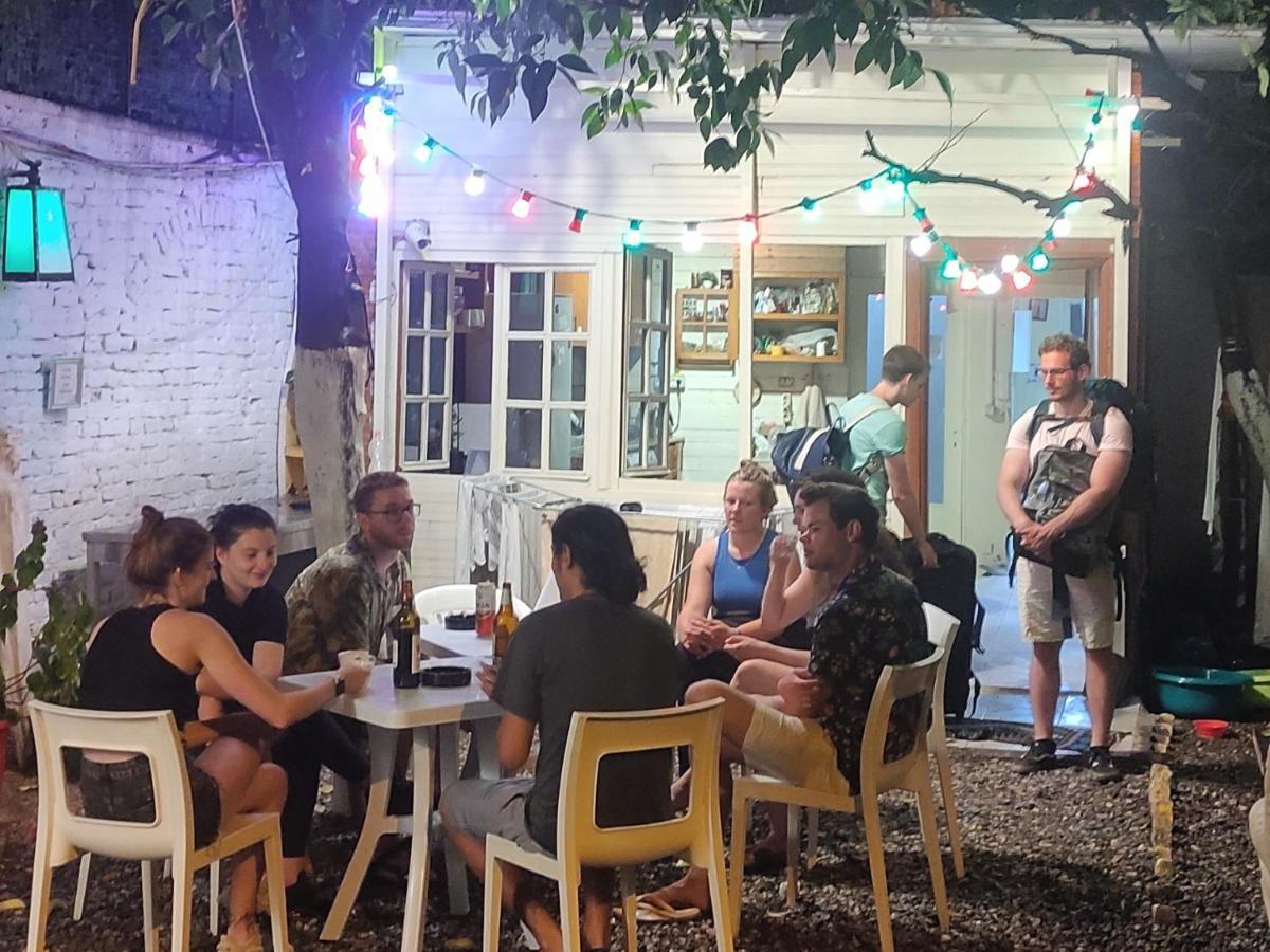 Zig Zag Hostel Tirana Zewnętrze zdjęcie