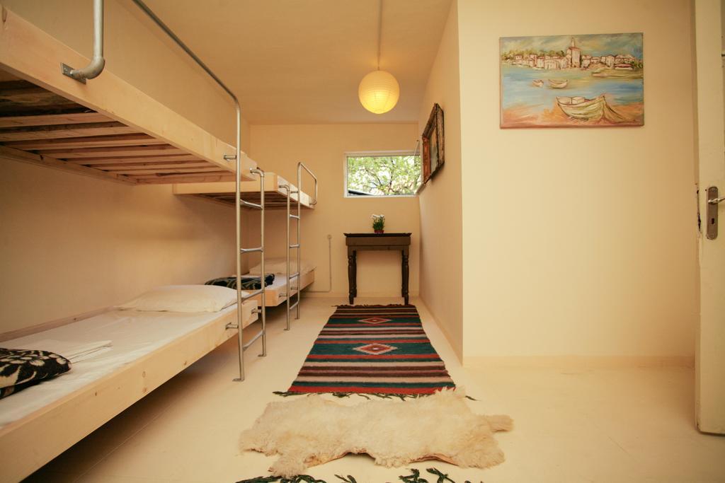 Zig Zag Hostel Tirana Zewnętrze zdjęcie